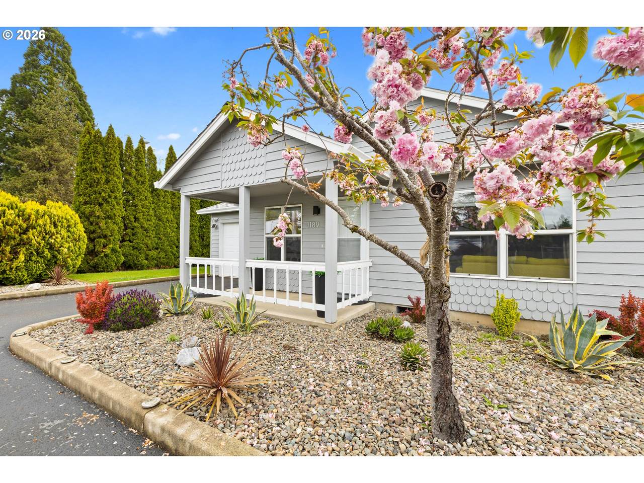 https://bt-photos.global.ssl.fastly.net/portland/1280_boomver_1_745366574-2.jpg