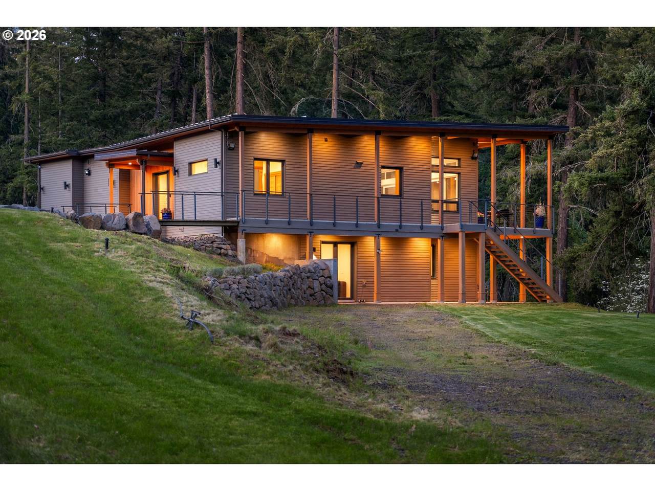 https://bt-photos.global.ssl.fastly.net/portland/1280_boomver_1_745917269-2.jpg