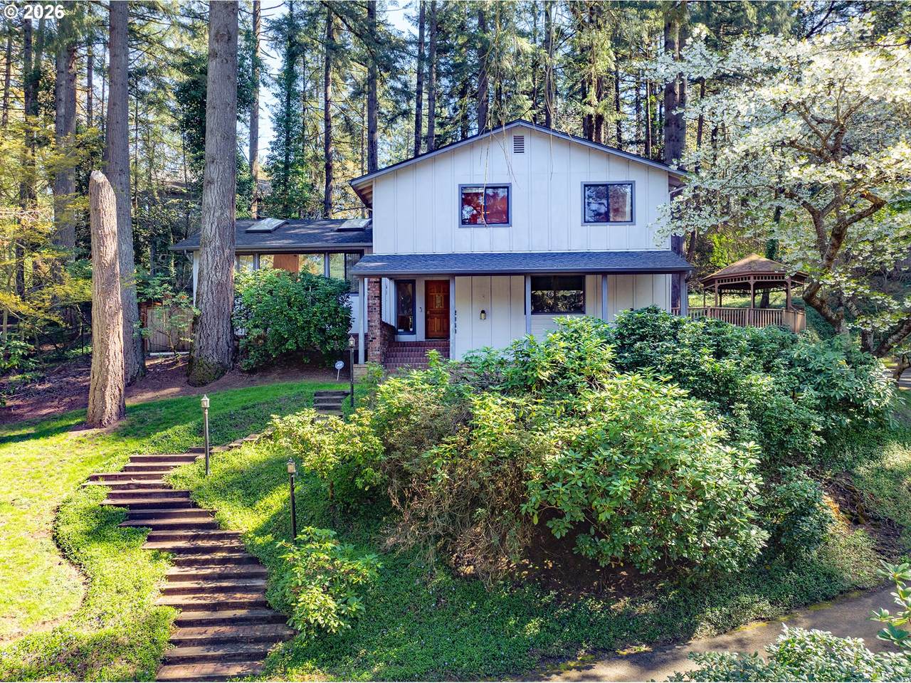 2040 Dogwood Dr - Photo 1