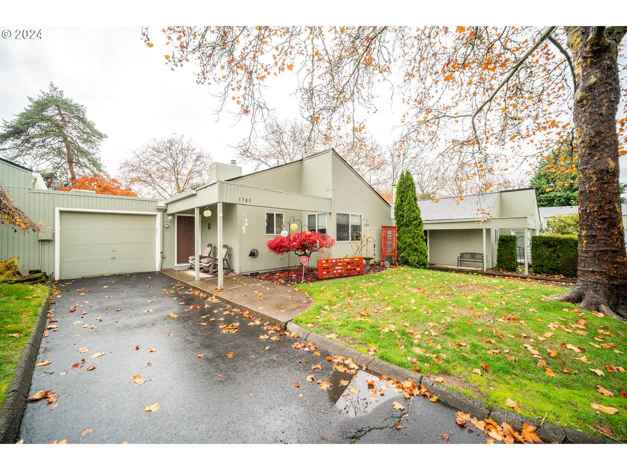 1785 Rolling Hill Dr - Photo 1