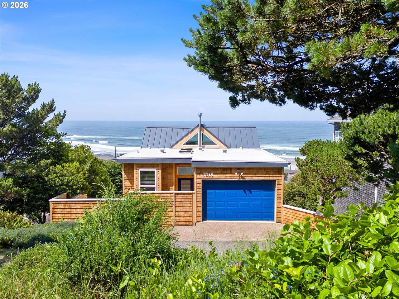 7015 Neptune Dr - Photo 1