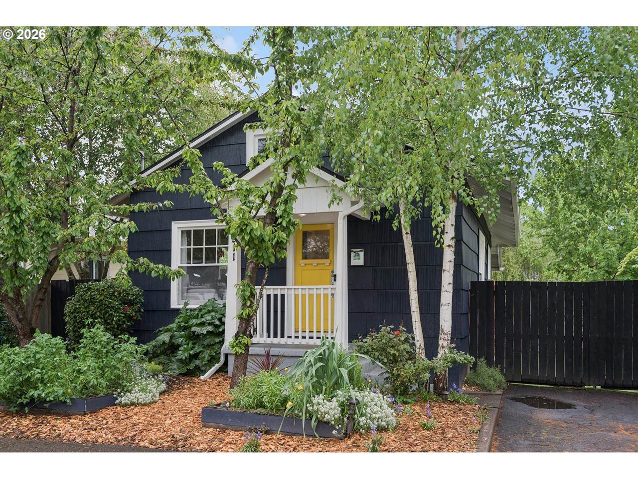 3911 Lexington St - Photo 1