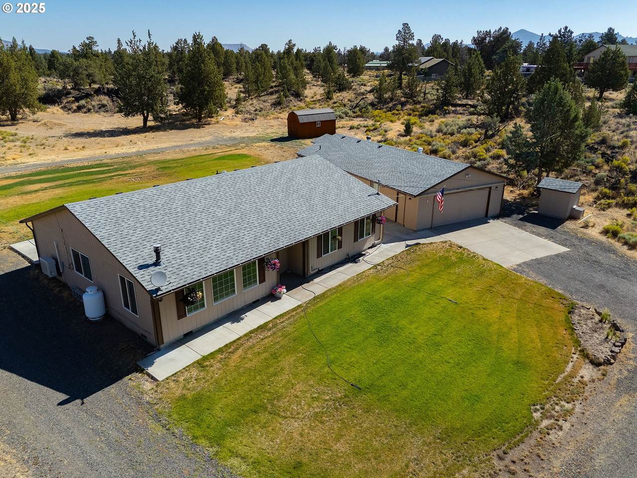 6940 Badger Rd - Photo 1
