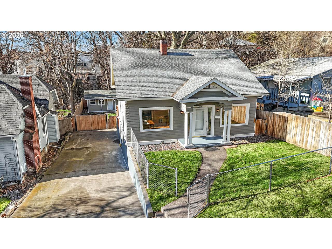 615 3RD St - Photo 1