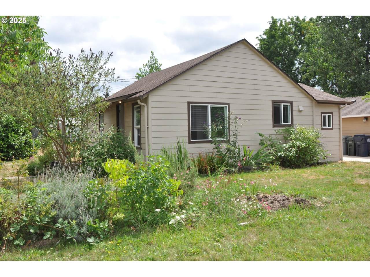 1890 12th Ave - Photo 1