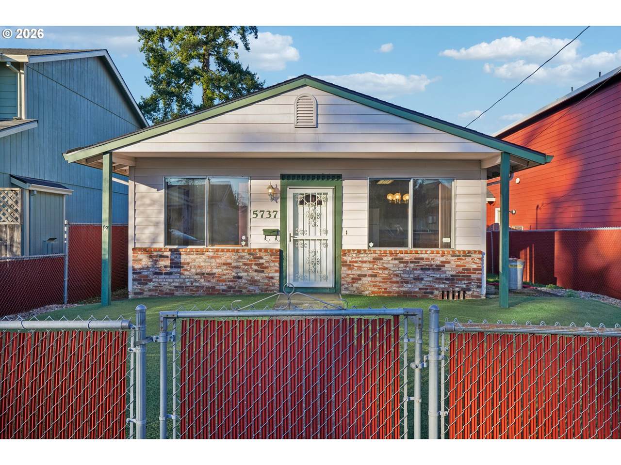 5737 Carlton St - Photo 1