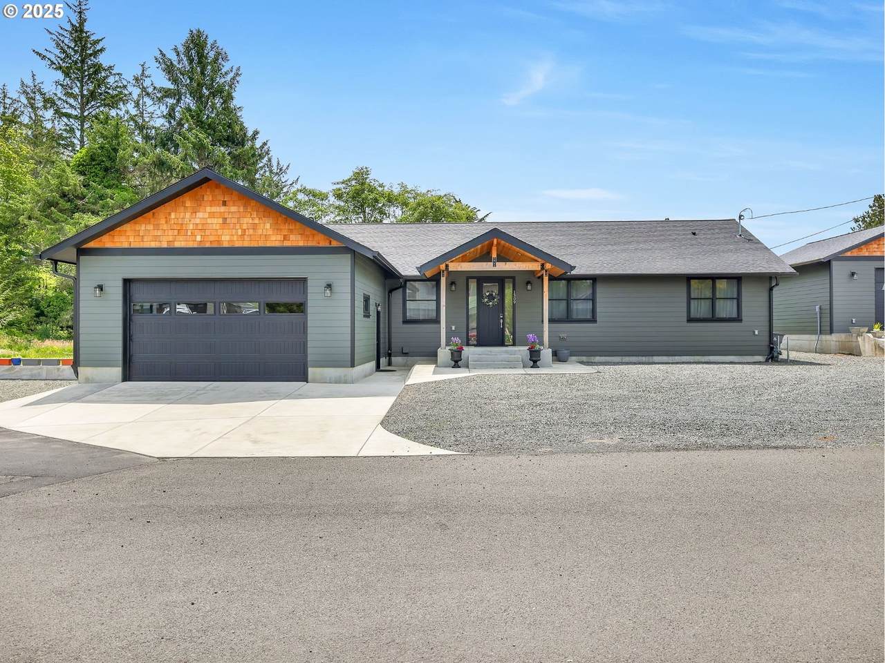 1309 Park Ln - Photo 1