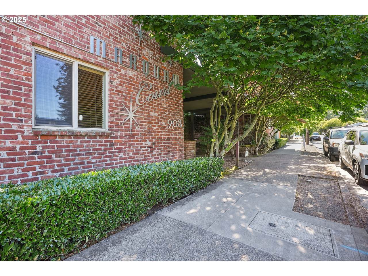 908 Gaines St - Photo 1