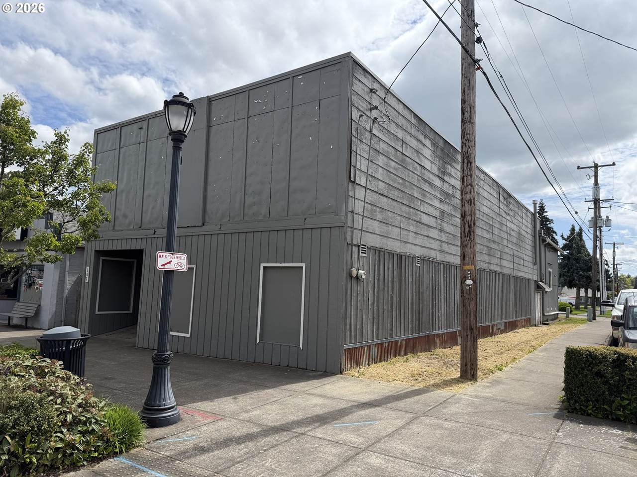 187 Oregon Ave - Photo 1