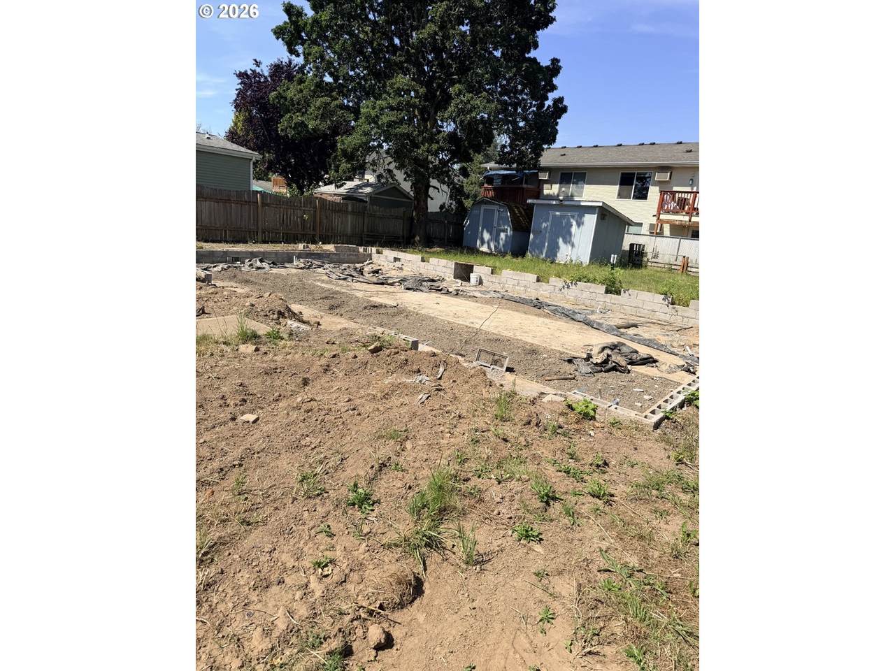 114 Getchell Ct - Photo 1
