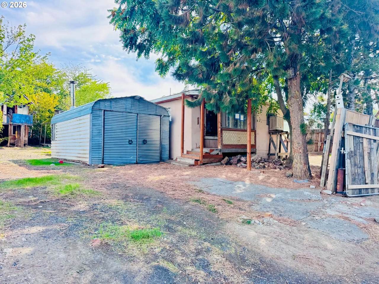 134 Douglas St - Photo 1