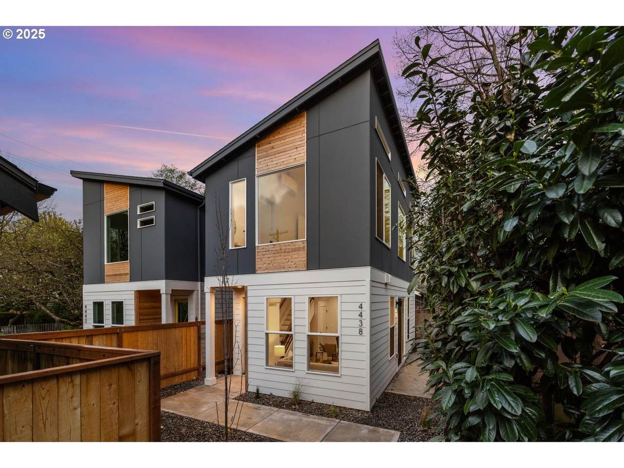 4438 Henry St - Photo 1