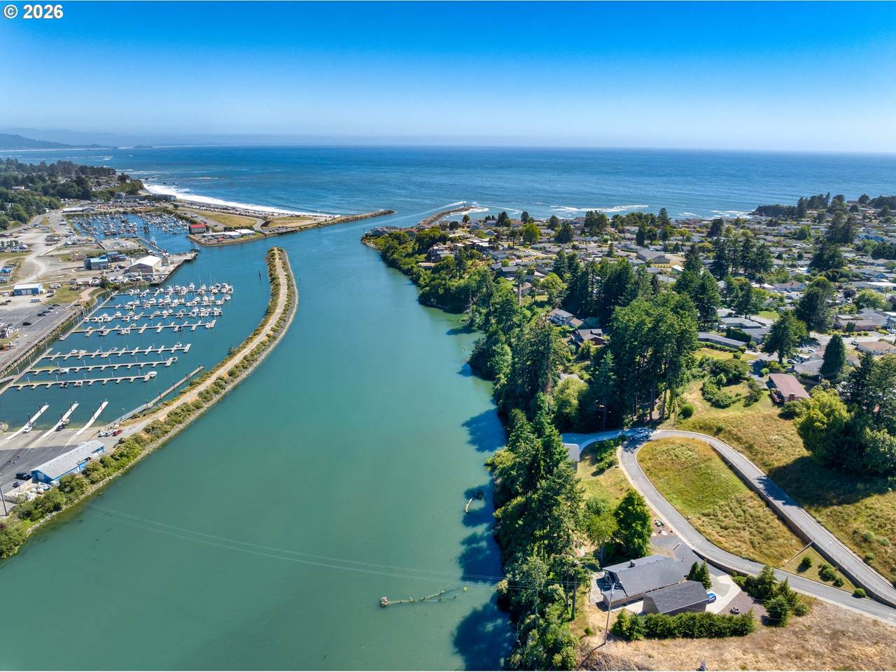  Riverview Dr - Photo 1