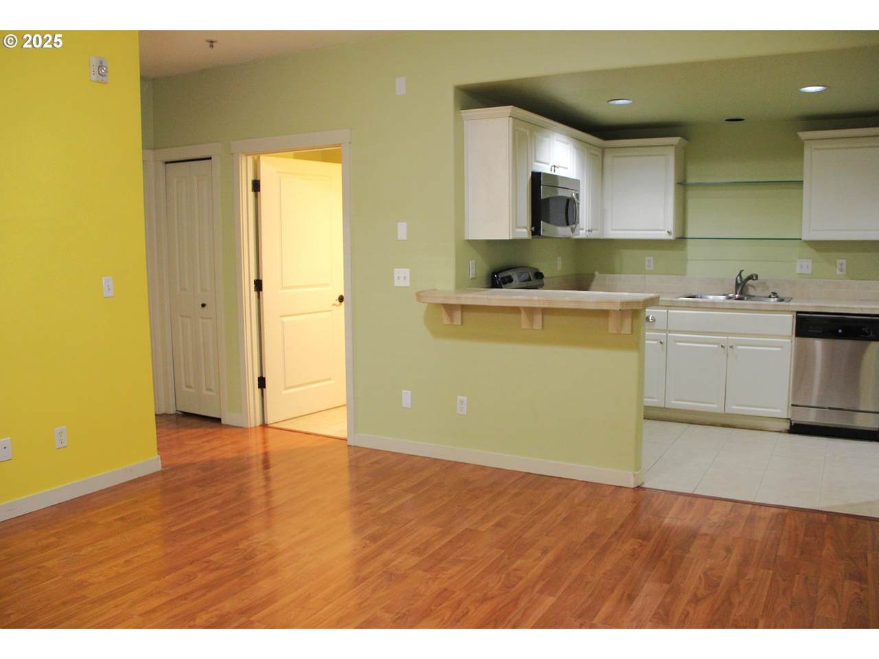 https://bt-photos.global.ssl.fastly.net/portland/1280_boomver_1_759934653-2.jpg