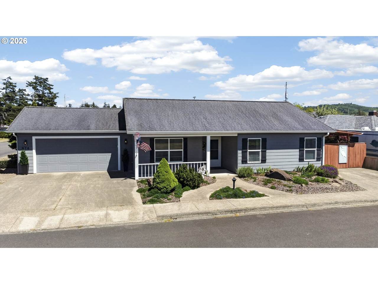 976 Nopal St - Photo 1
