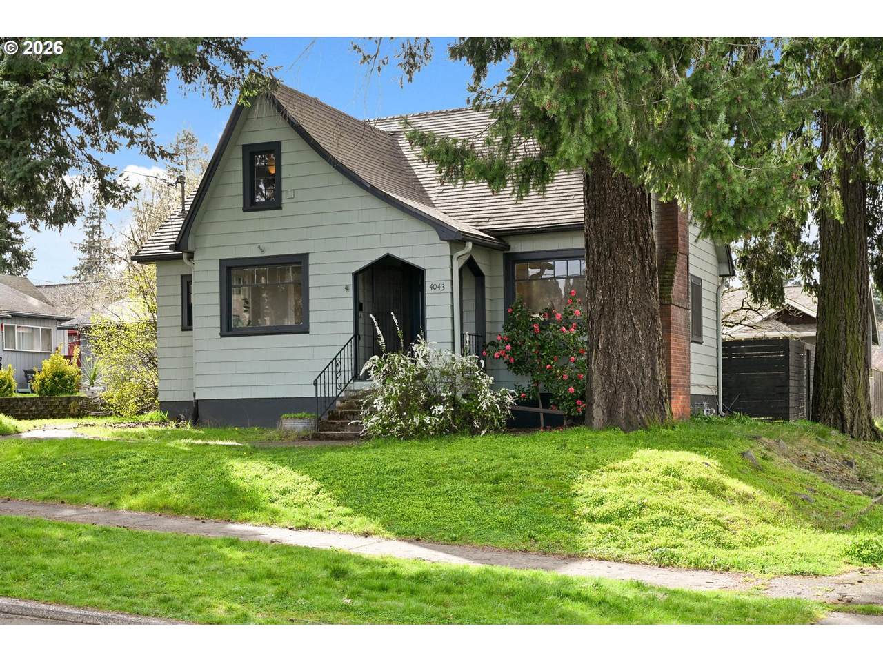 https://bt-photos.global.ssl.fastly.net/portland/1280_boomver_1_763955249-2.jpg