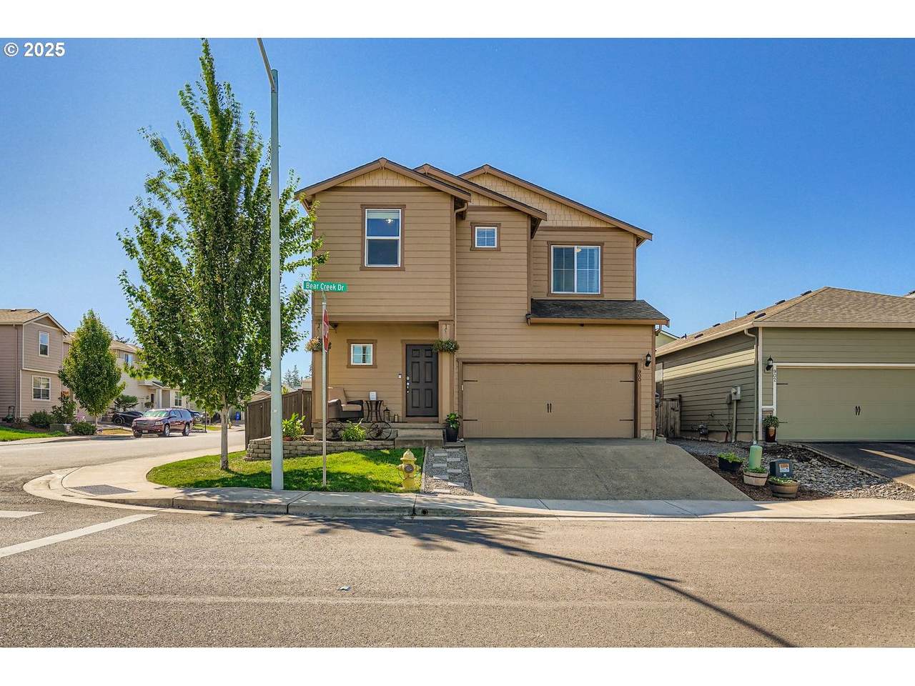 900 Bear Creek Dr - Photo 1