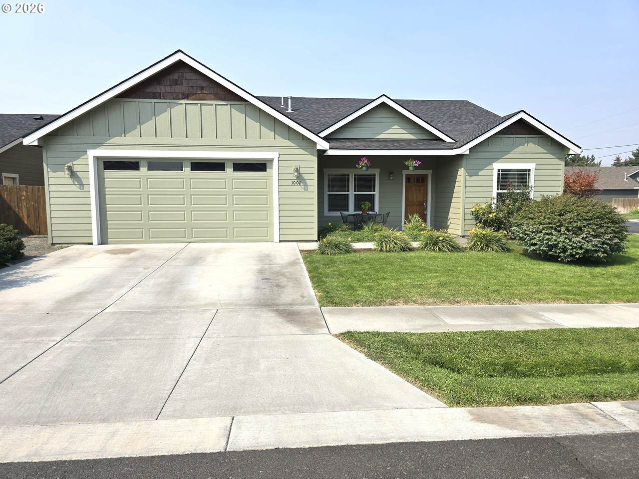 1002 Olive Ct - Photo 1