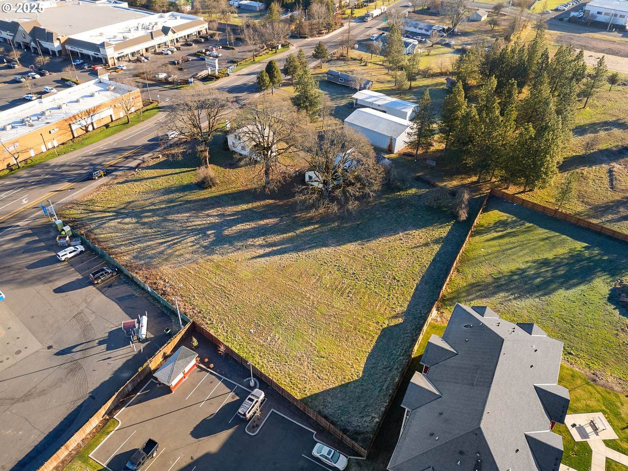  Main St - Photo 1