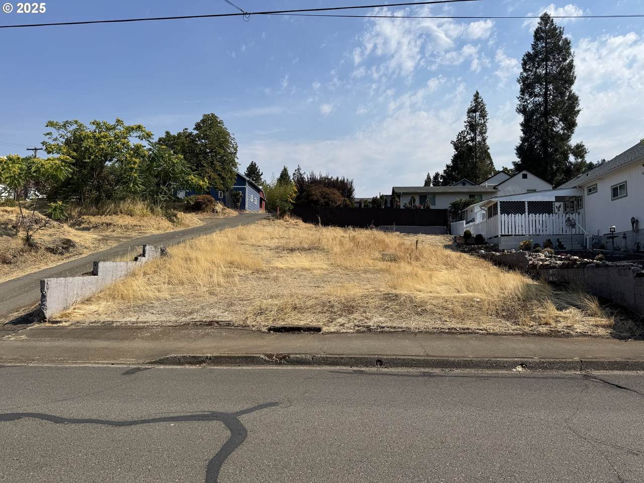 1224 Booth Ave - Photo 1
