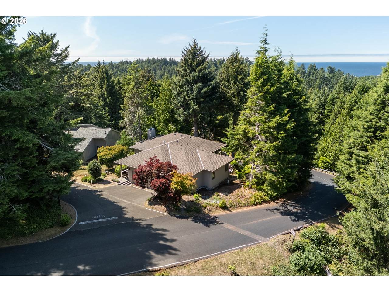 488 Lookout Dr - Photo 1