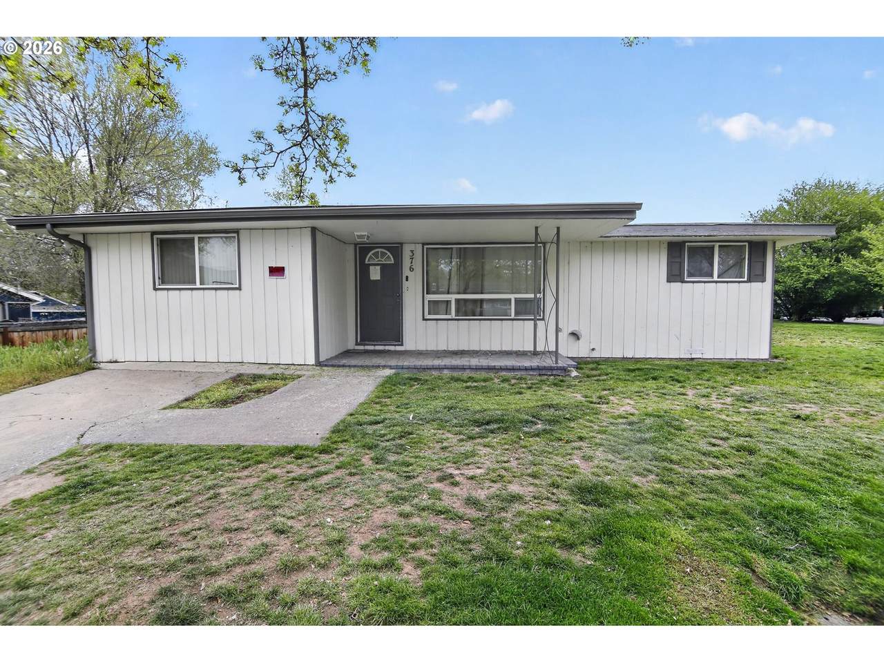 376 Chestnut St - Photo 1