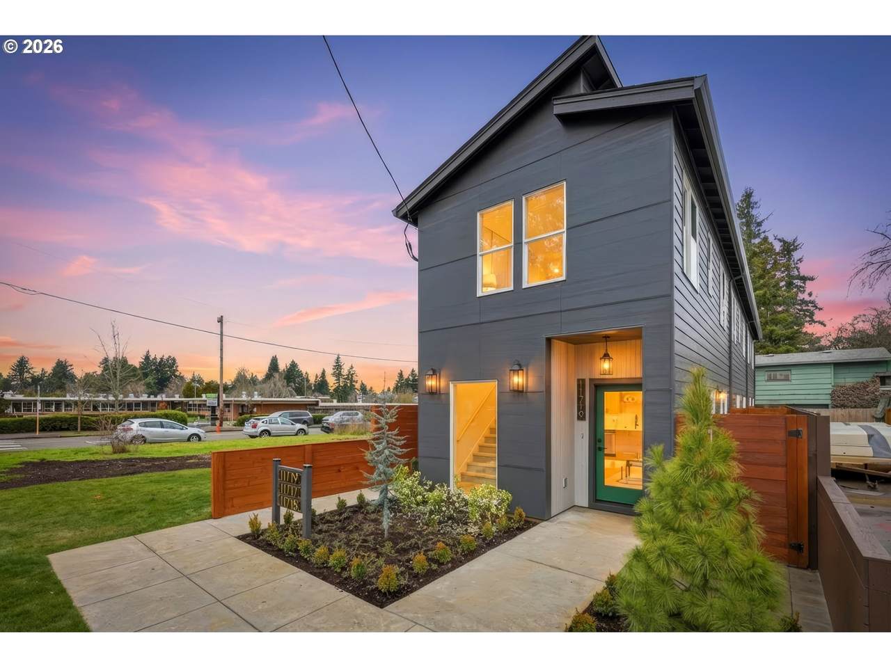 11717 Ash St - Photo 1