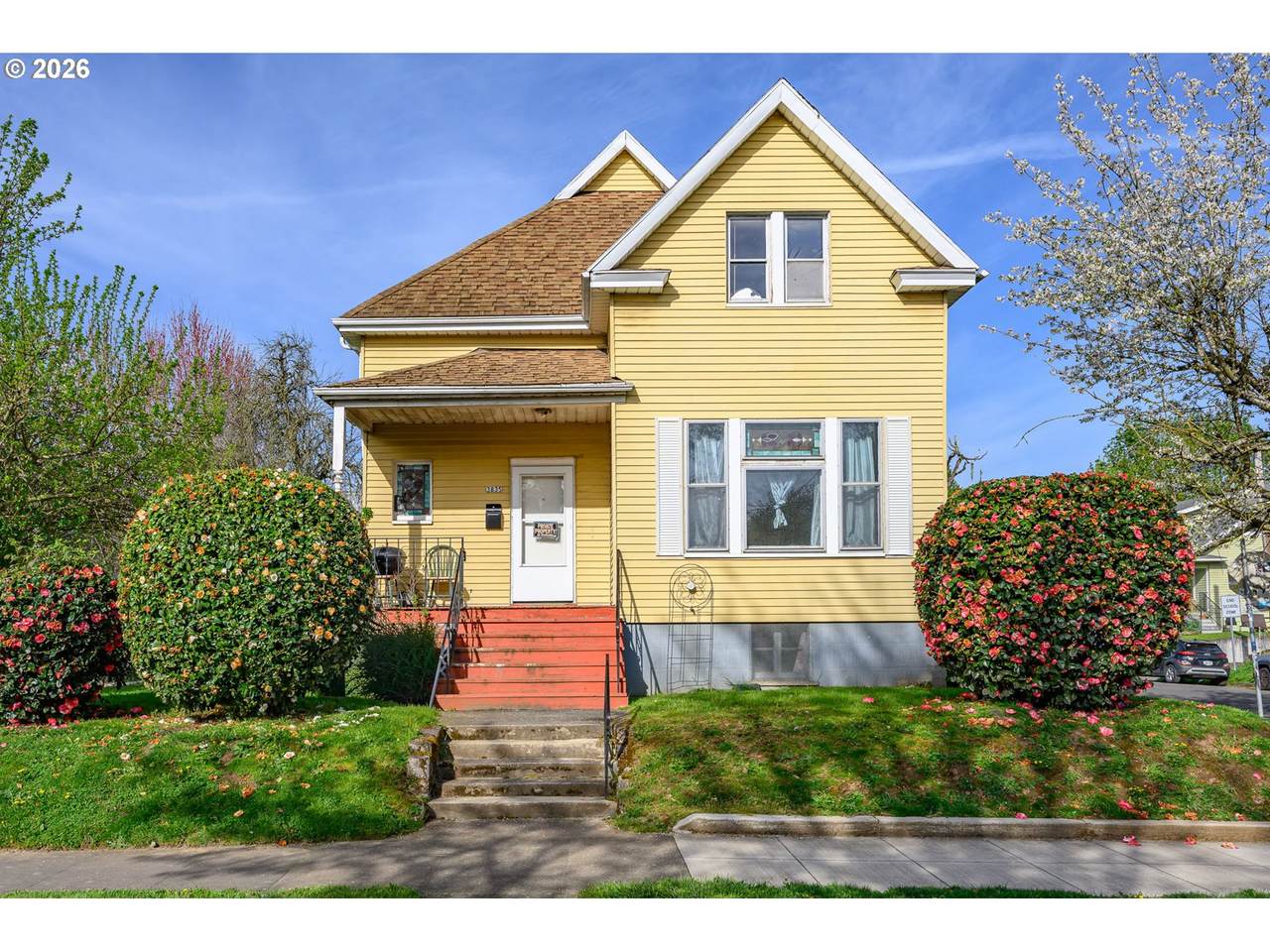 3835 Kerby Ave - Photo 1
