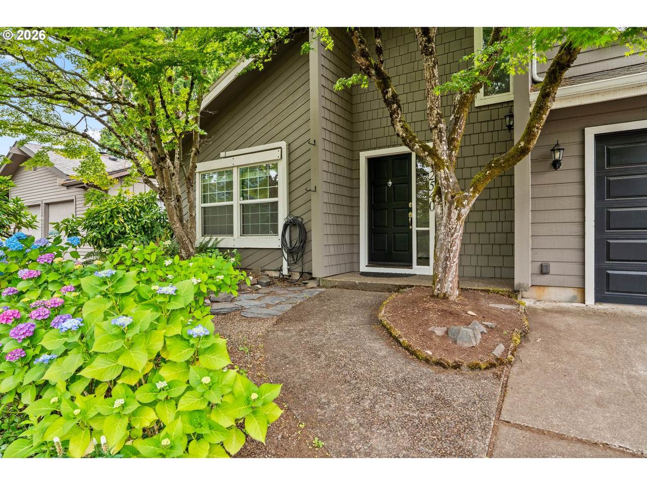 https://bt-photos.global.ssl.fastly.net/portland/1280_boomver_1_776805745-2.jpg