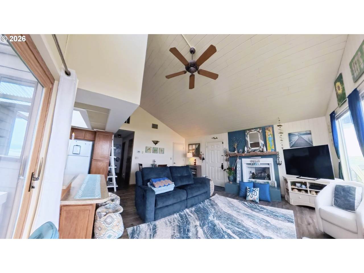 https://bt-photos.global.ssl.fastly.net/portland/1280_boomver_1_777239857-2.jpg