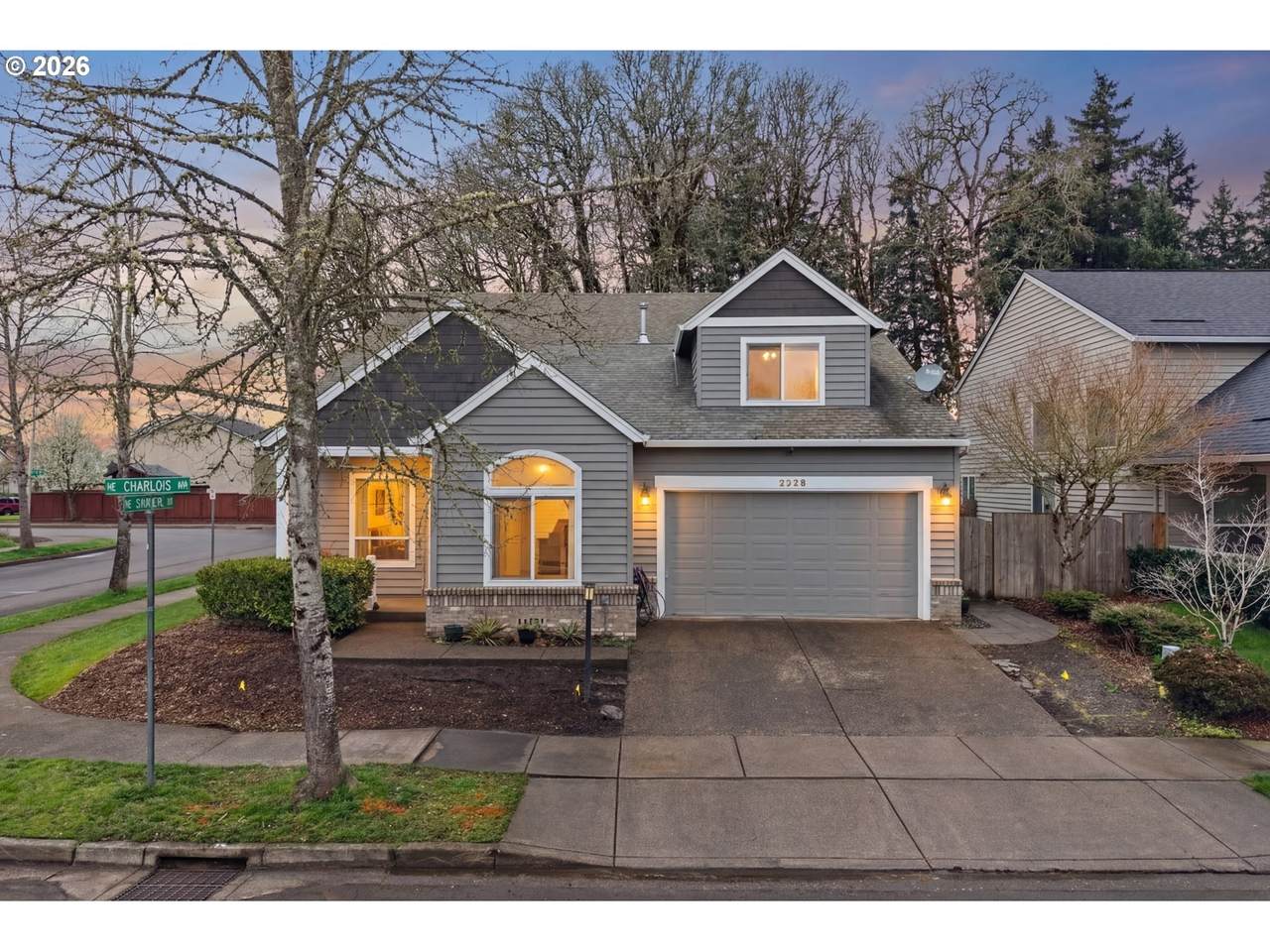 2525 Charlois Dr - Photo 1