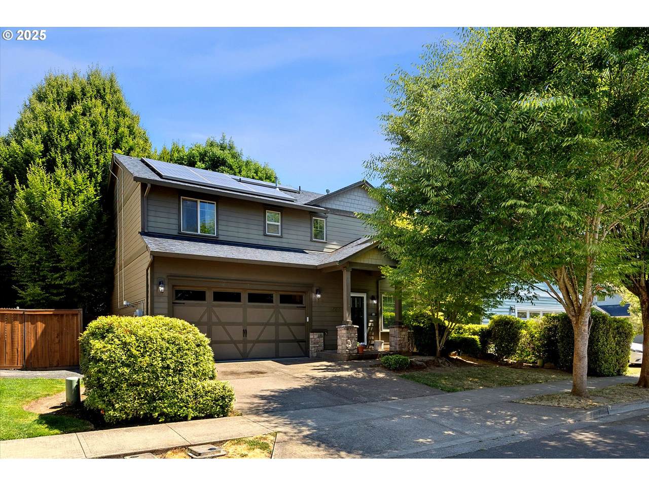 588 Donna Dr - Photo 1