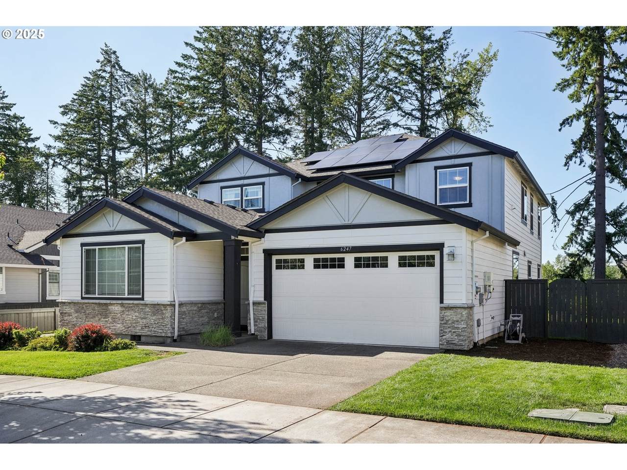 6247 Genrosa St - Photo 1