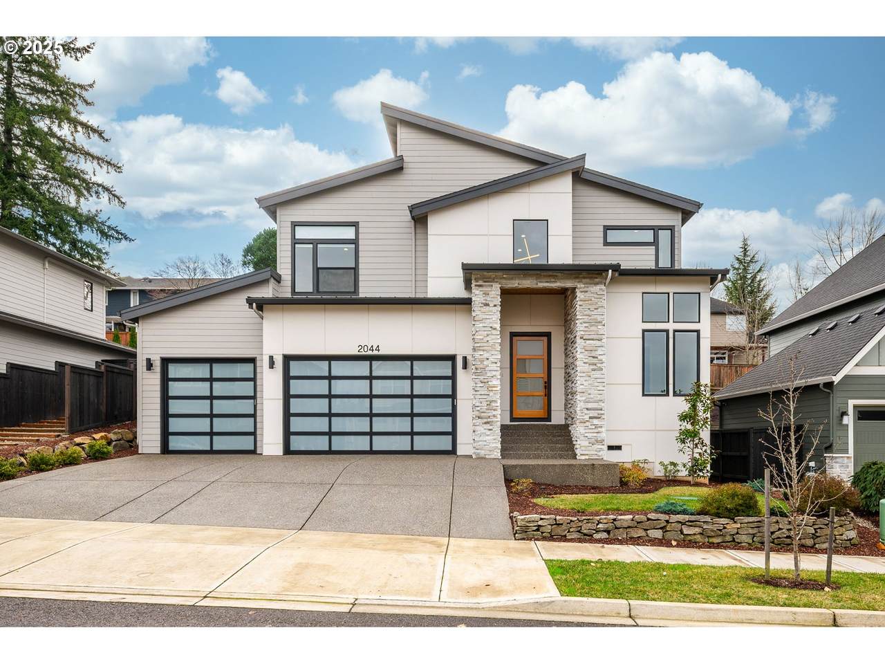 2044 33RD Way - Photo 1