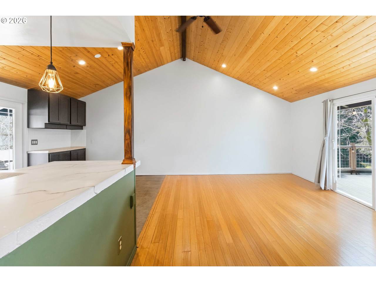 https://bt-photos.global.ssl.fastly.net/portland/1280_boomver_1_782089999-2.jpg