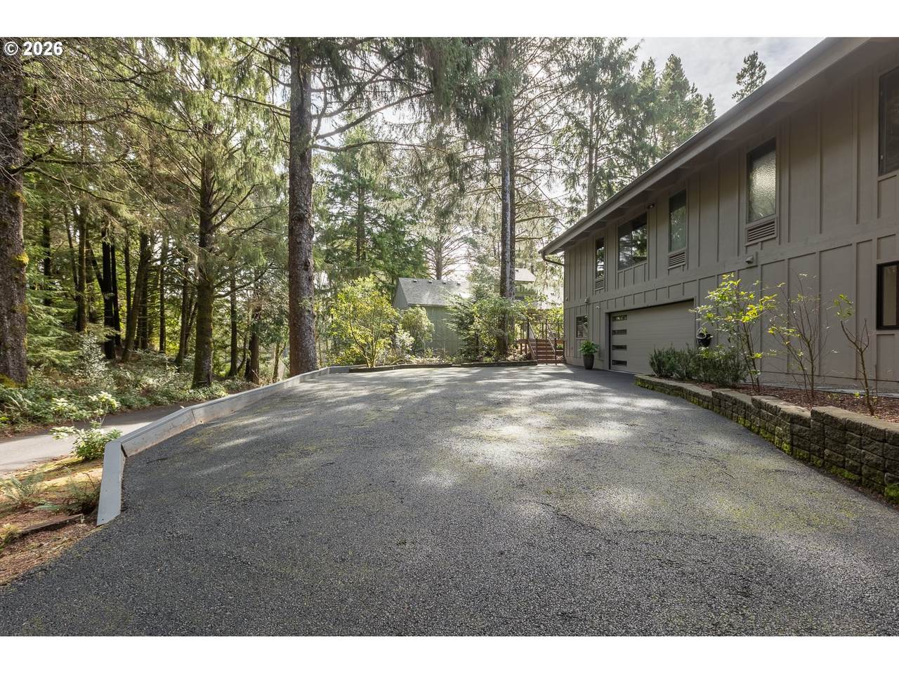 https://bt-photos.global.ssl.fastly.net/portland/1280_boomver_1_782539586-2.jpg