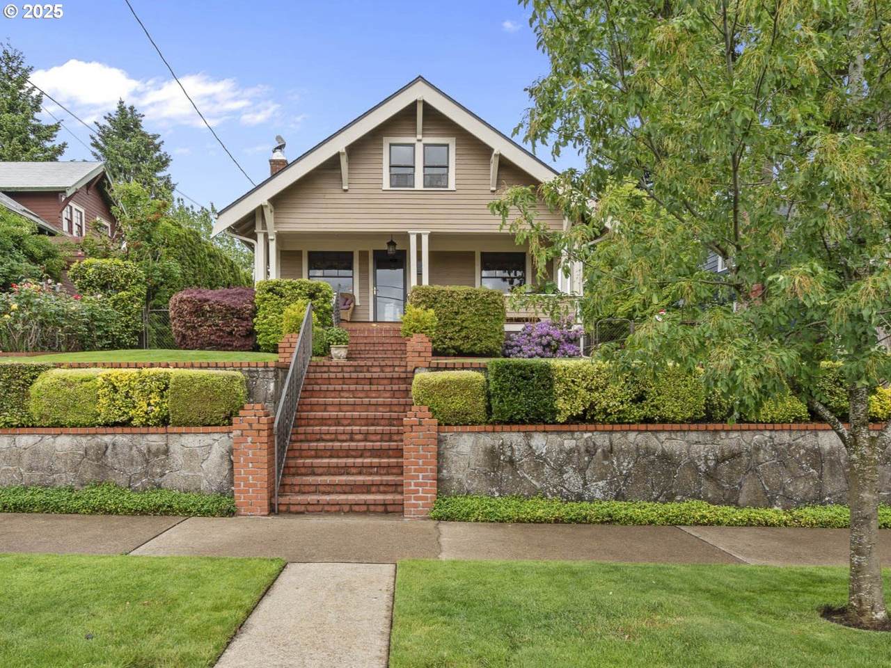 3541 72ND Ave - Photo 1