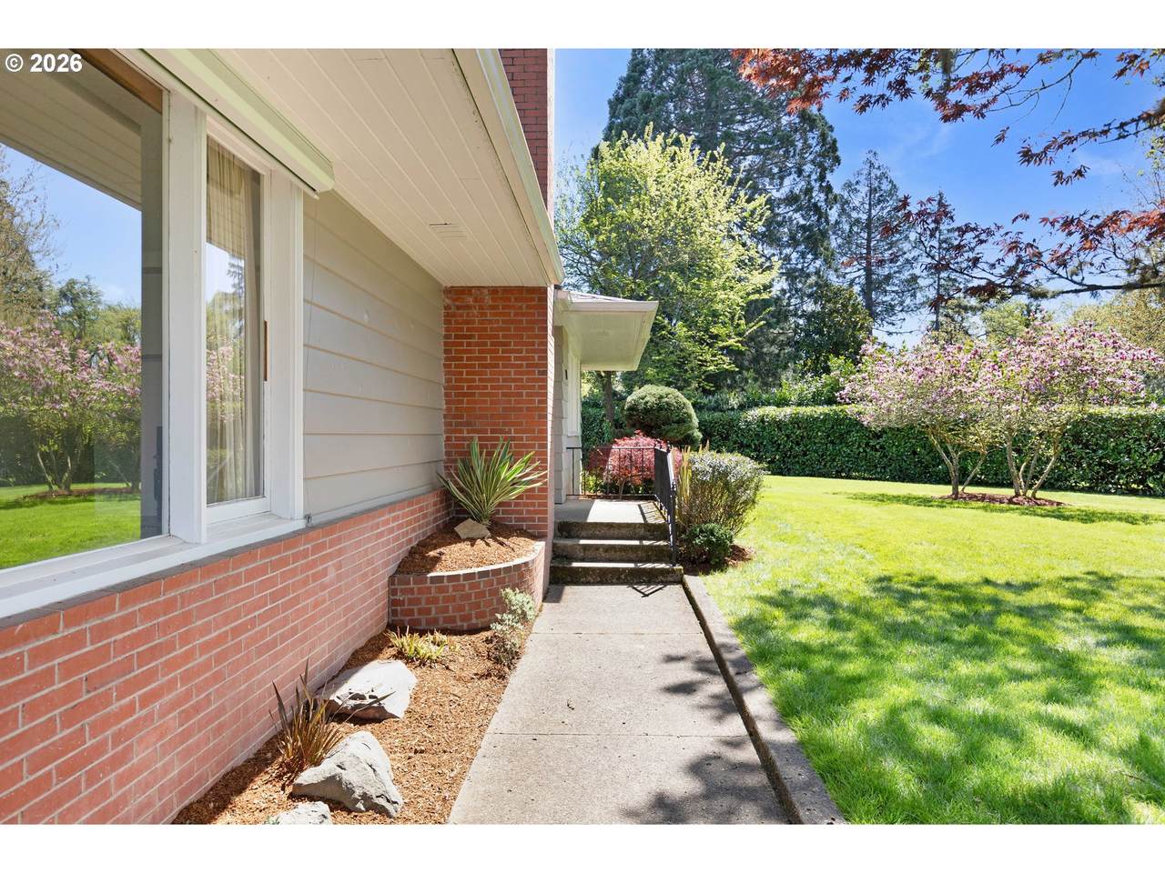 https://bt-photos.global.ssl.fastly.net/portland/1280_boomver_1_785172552-2.jpg