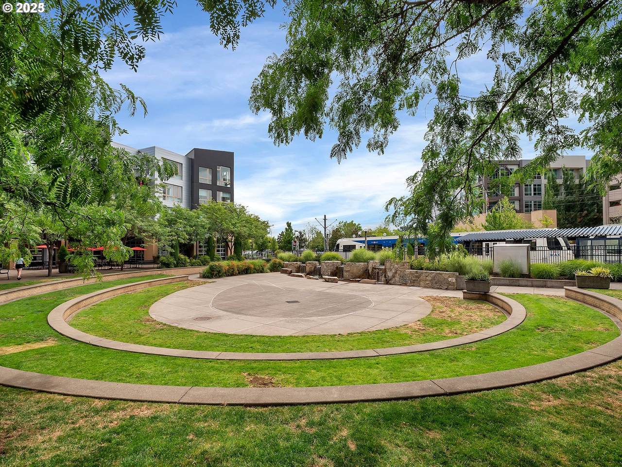 https://bt-photos.global.ssl.fastly.net/portland/1280_boomver_1_786349960-2.jpg