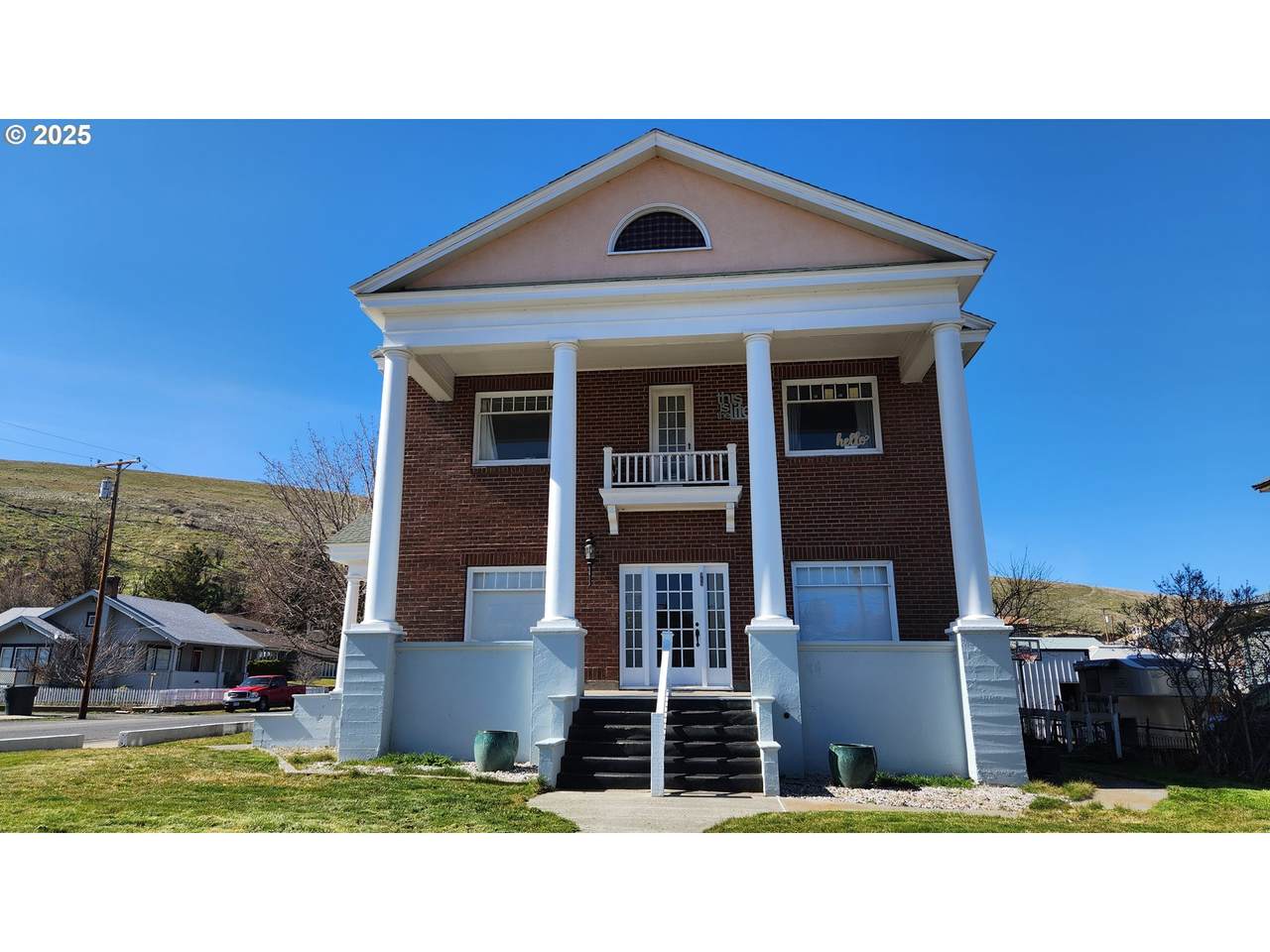 315 Gale St - Photo 1