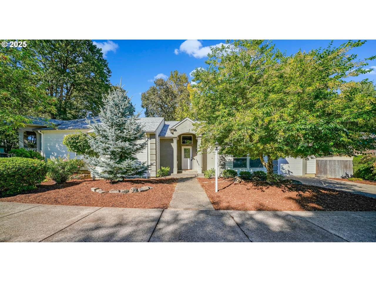 1367 Westbrook Dr - Photo 1