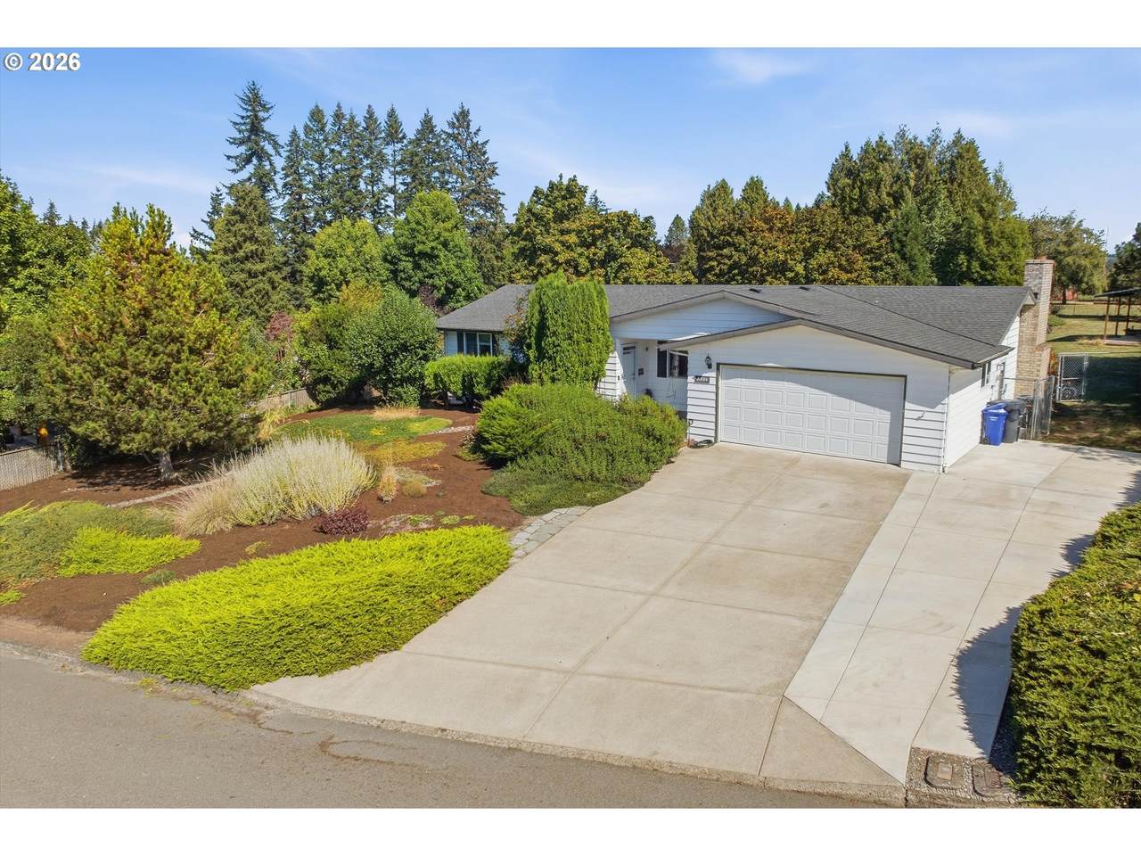 21880 Somerset Dr - Photo 1
