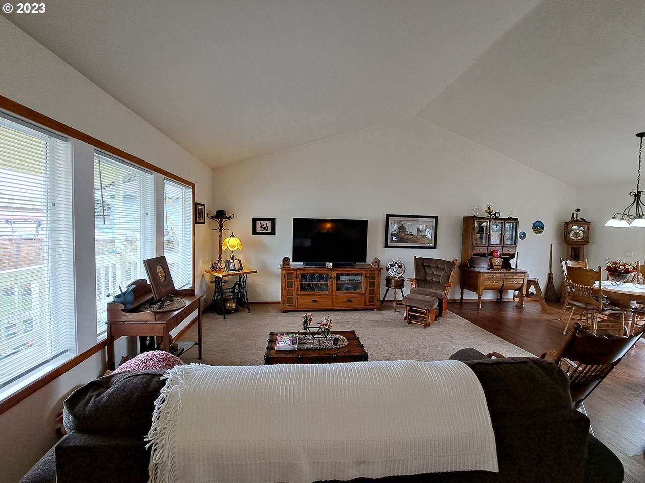 https://bt-photos.global.ssl.fastly.net/portland/1280_boomver_1_793334208-2.jpg