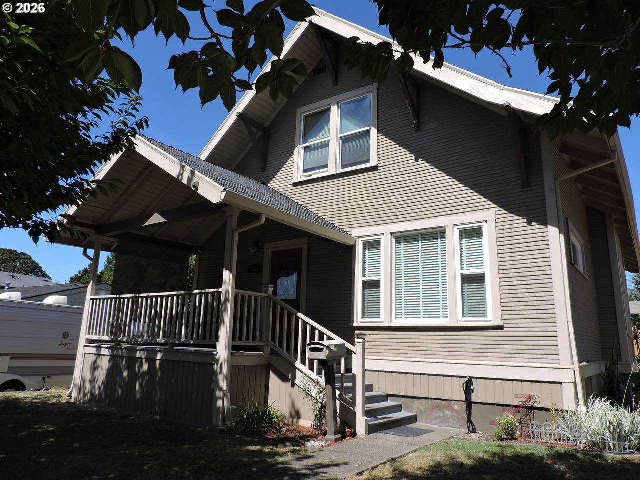 https://bt-photos.global.ssl.fastly.net/portland/1280_boomver_1_796003779-2.jpg