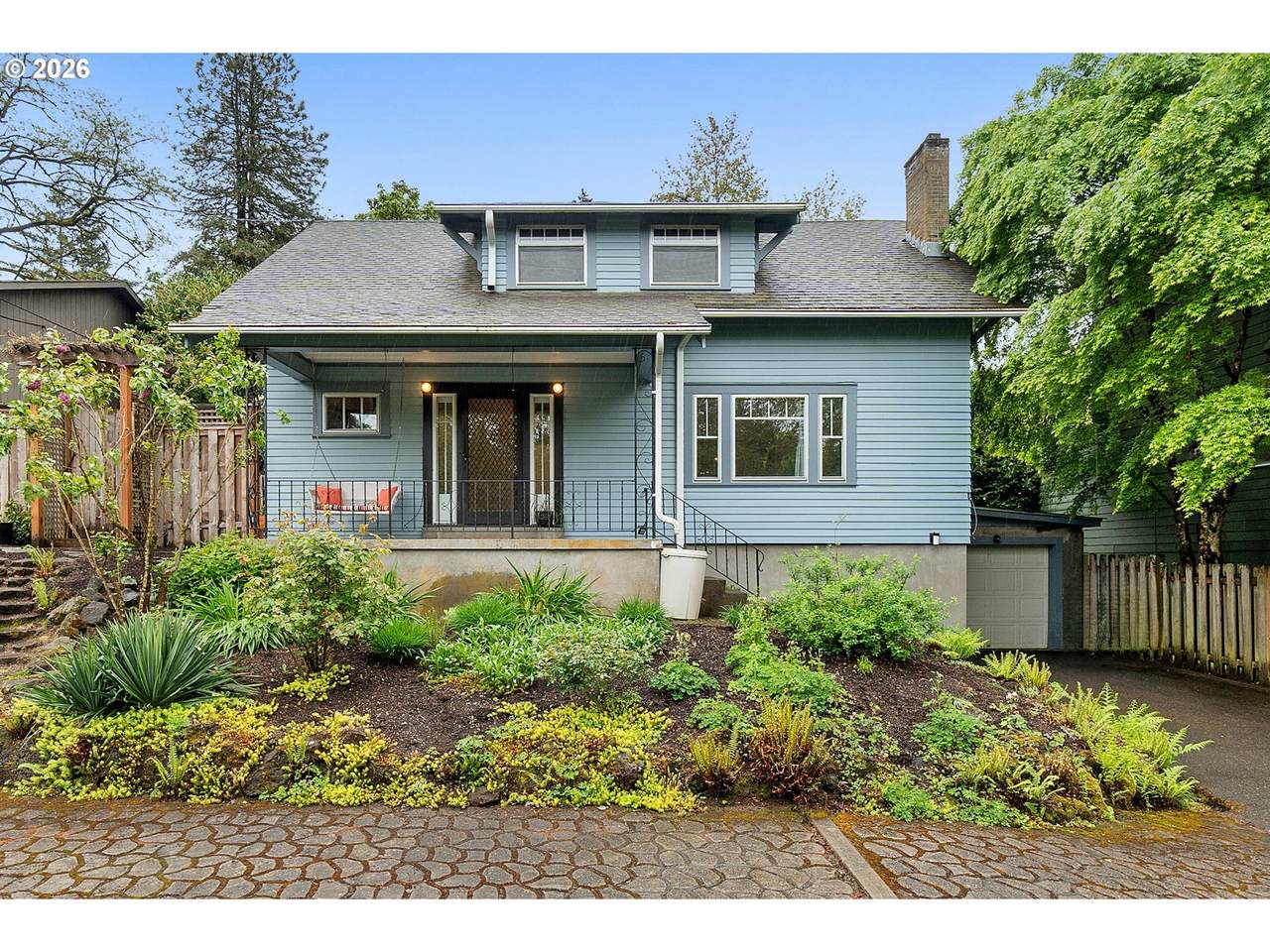 2830 Multnomah Blvd - Photo 1