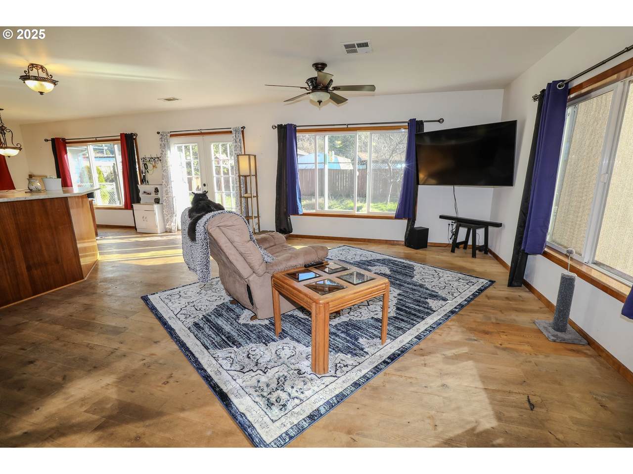 https://bt-photos.global.ssl.fastly.net/portland/1280_boomver_1_796739927-2.jpg