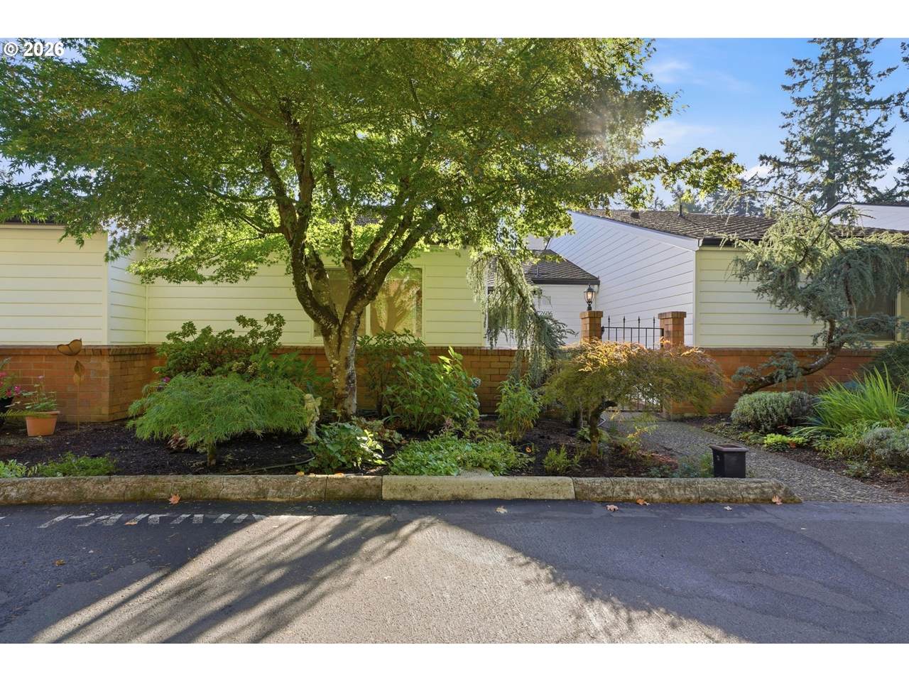 https://bt-photos.global.ssl.fastly.net/portland/1280_boomver_1_797204960-2.jpg