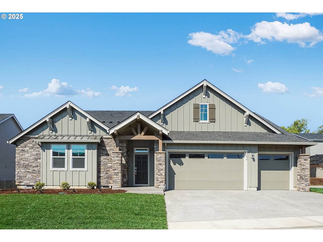 3616 170TH St - Photo 1