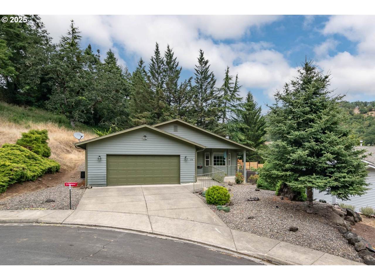 128 Woodrose Ct - Photo 1