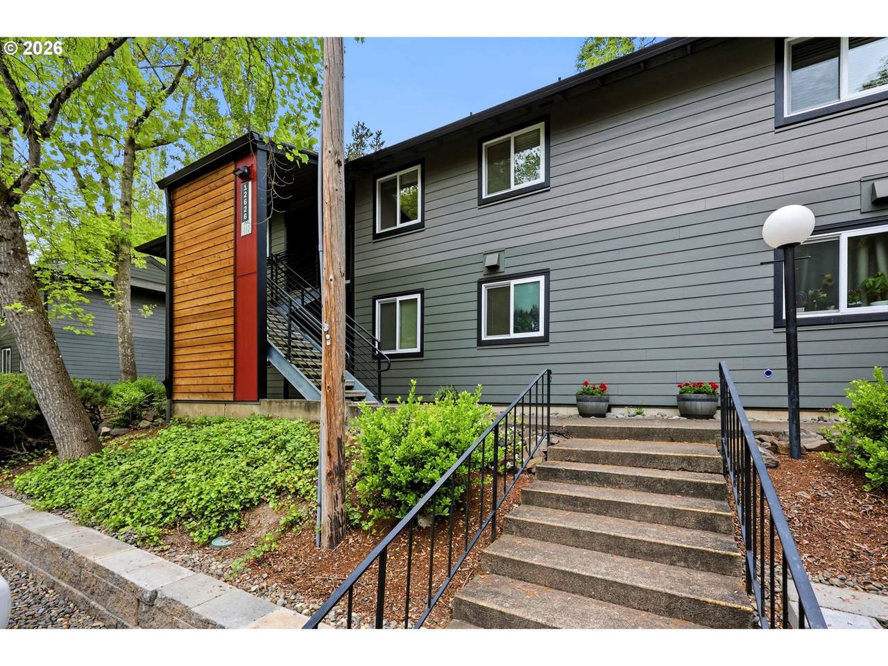https://bt-photos.global.ssl.fastly.net/portland/1280_boomver_2_127269440-2.jpg